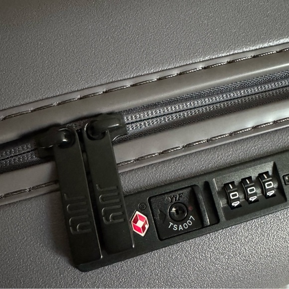 JULY Carry On Lite Suitcase 32L - Picture 6 of 10